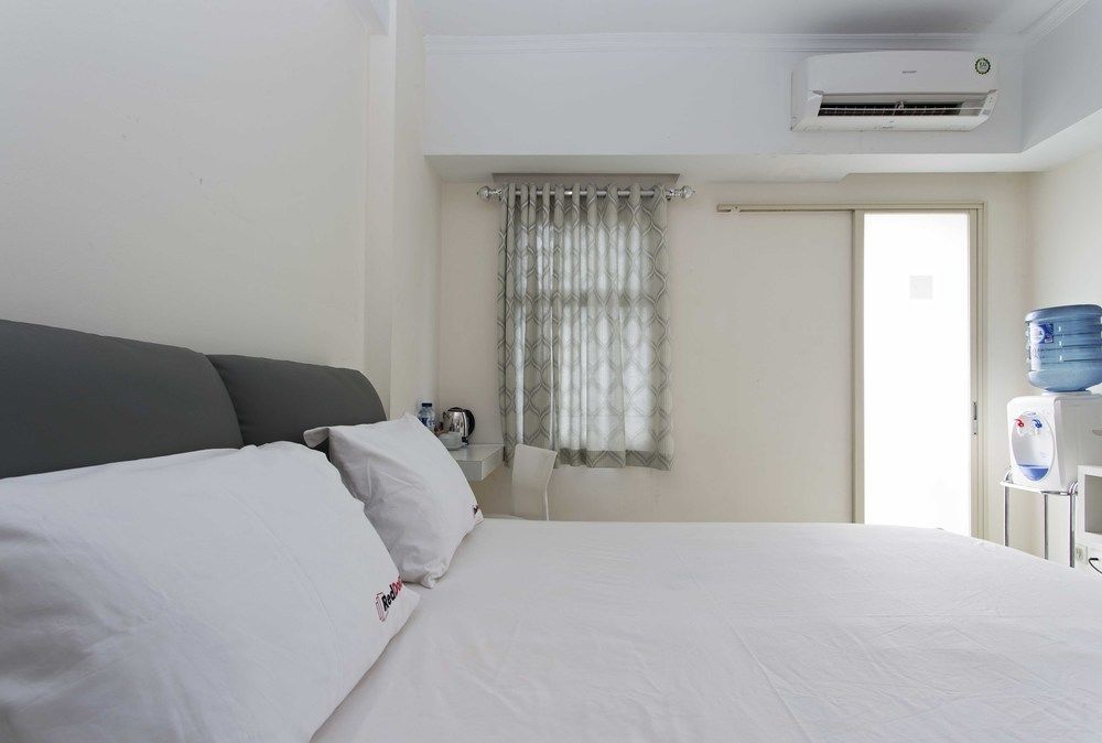 Reddoorz Apartment @ Margonda Residence Depok Bagian luar foto