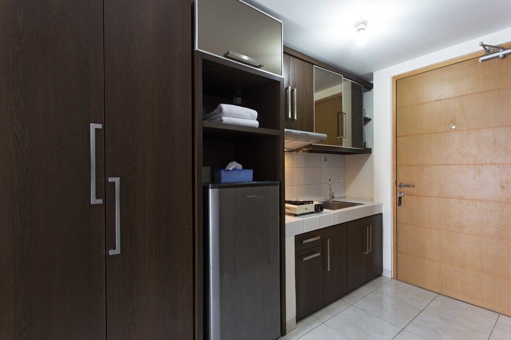 Reddoorz Apartment @ Margonda Residence Depok Bagian luar foto