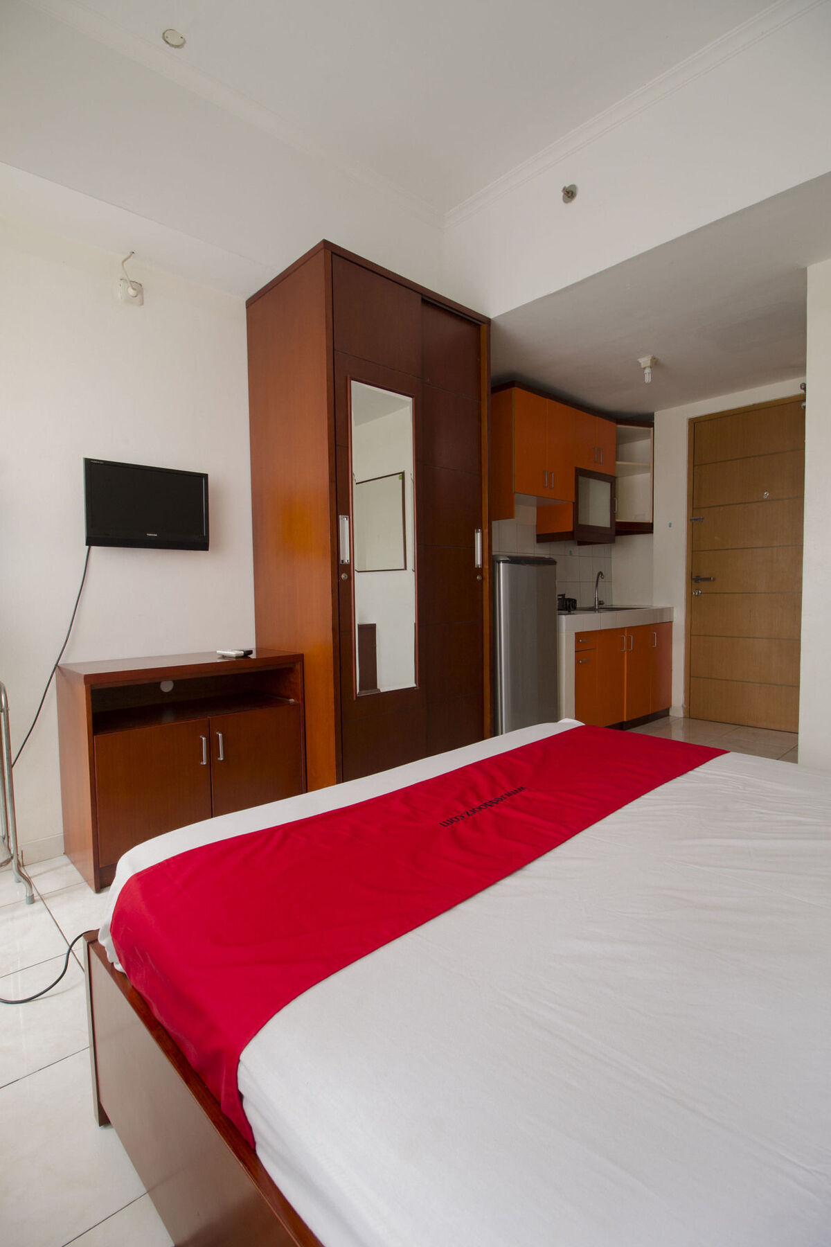 Reddoorz Apartment @ Margonda Residence Depok Bagian luar foto