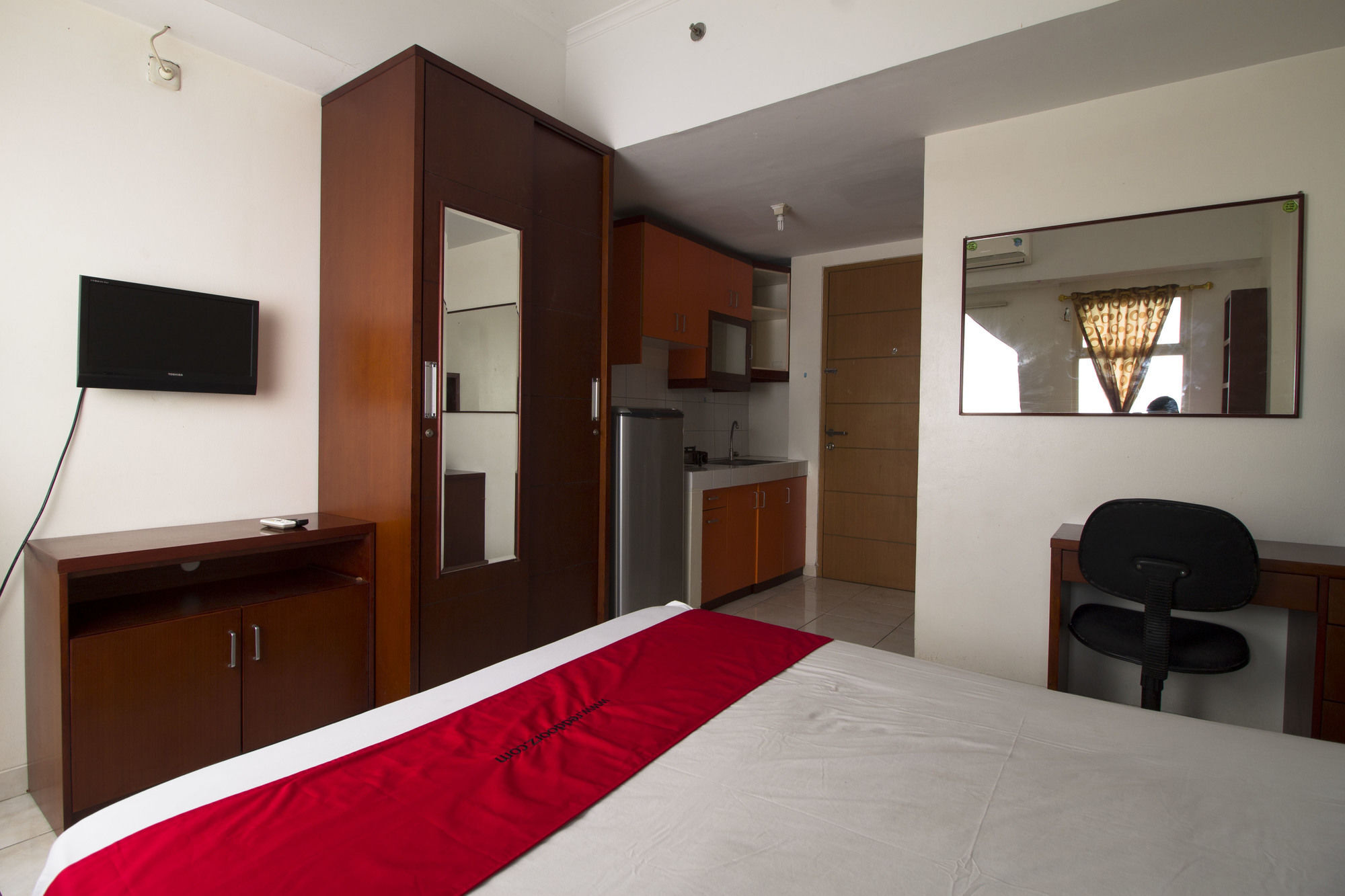 Reddoorz Apartment @ Margonda Residence Depok Bagian luar foto